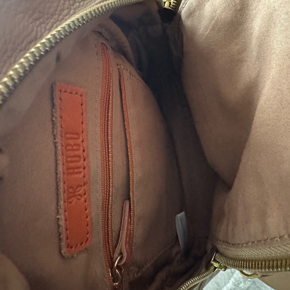 Chic Tan Leather Backpack - Picture 2 of 3